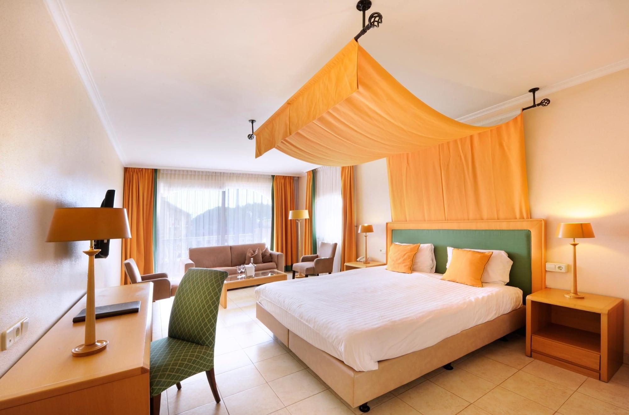 Van Der Valk Hotel Barcarola Sant Feliu de Guixols Bagian luar foto