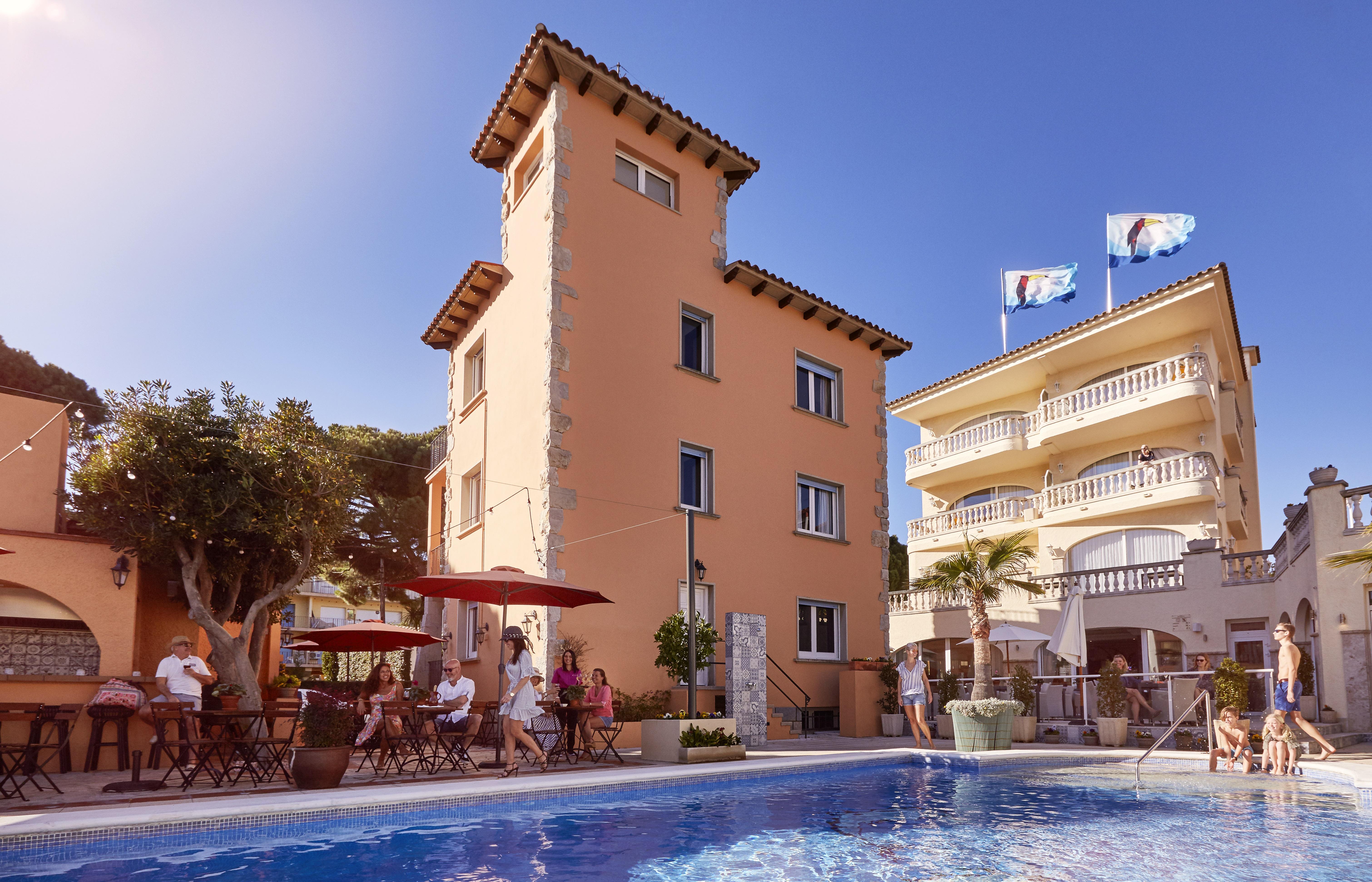 Van Der Valk Hotel Barcarola Sant Feliu de Guixols Bagian luar foto