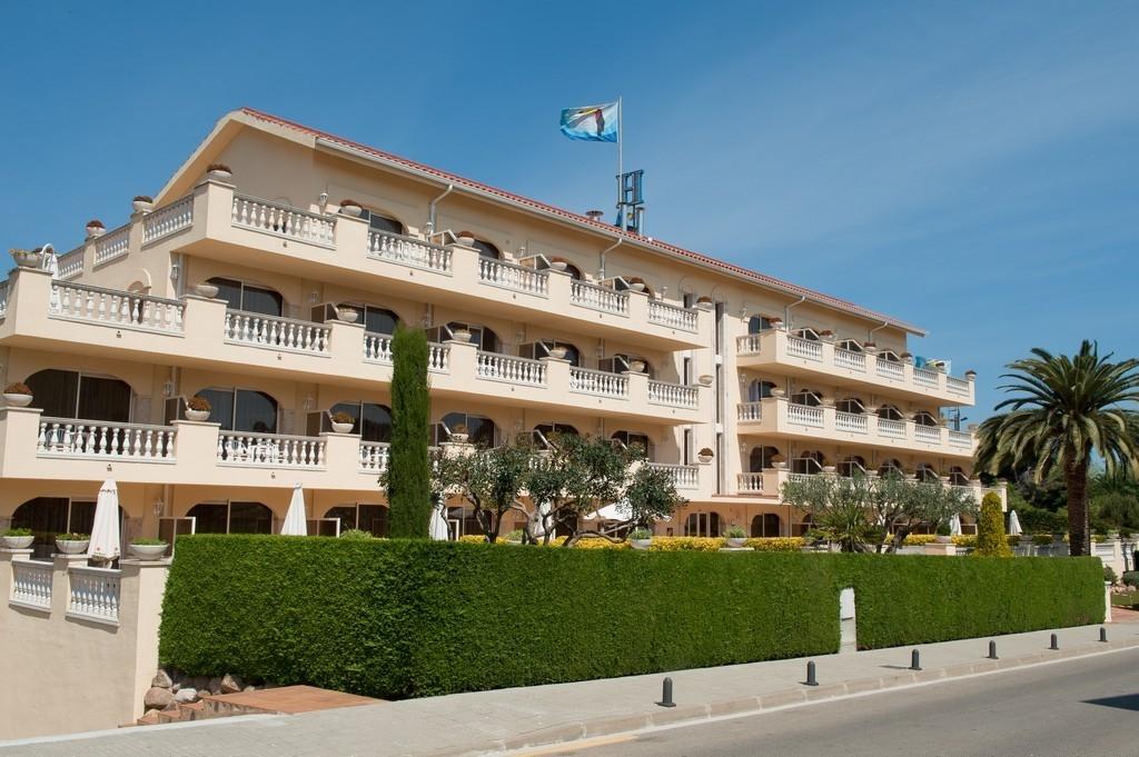 Van Der Valk Hotel Barcarola Sant Feliu de Guixols Bagian luar foto